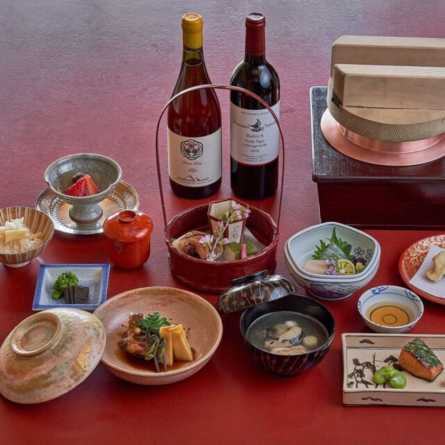【京都美食めぐり2022春 4月17日まで限定】
「京都美食めぐり @kyoto_bishoku_meguri は、京都の様々な飲食店が、趣向を凝らした期間限定特別メニューを提供するイベントです。

本家 たん熊も参加させていただいております。

今年は、たん熊伝統の春の味を随所に盛り込み、それに合わせて、弊店若主人厳選の日本酒または日本ワイン３種をペアリングさせていただく特別コースをご用意いたしました！

昼：京都美食めぐり特別ランチコース『桜川』 20,000円（税サ込）

夜：京都美食めぐり特別ディナーコース 『花筏』 25,000円（税サ込）

ご予約・詳細はこちら👇
@tankumaofficial 
※「席を予約する」をクリックし、「京都美食めぐり2022」をご覧ください！

京都はもうすぐ桜の開花となります！

「たん熊」の特別な京料理と美酒を是非お楽しみくださいませ。

皆様のお越しを心より、お待ち申し上げております。
------------------------------------------
【京料理 本家 たん熊 本店】
🔖〒600-8014
京都市下京区木屋町通仏光寺下る和泉屋町168
🌏https://www.tankuma.jp
📞050-3628-1645
------------------------------------------
#たん熊本店 #たん熊 #京都 #和食 #日本料理 #ミシュラン #グルメ好きな人と繋がりたい #ワイン好きな人と繋がりたい #日本酒好きな人と繋がりたい #ソムリエ #ソムリエエクセレンス #インターナショナルソムリエ #京都美食めぐり 
#京都ディナー #京都ランチ #ワイン #kyotodinner #tankuma #kyoto  #japan #kyotocuisine #kaiseki #michelin #japanesefood #instafood #instagourmet #sommelier #asisomms #wine #sake